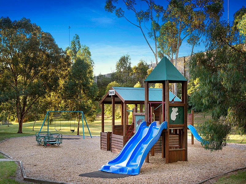 54 Barnard Grove, Kew image 10