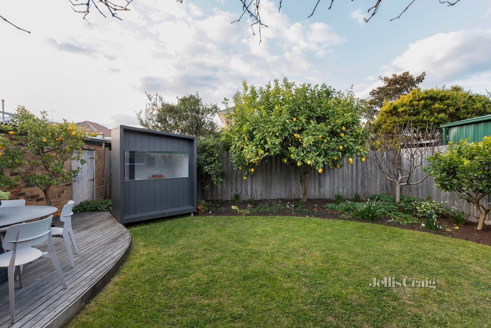 54 Bradley Avenue, Thornbury image 4