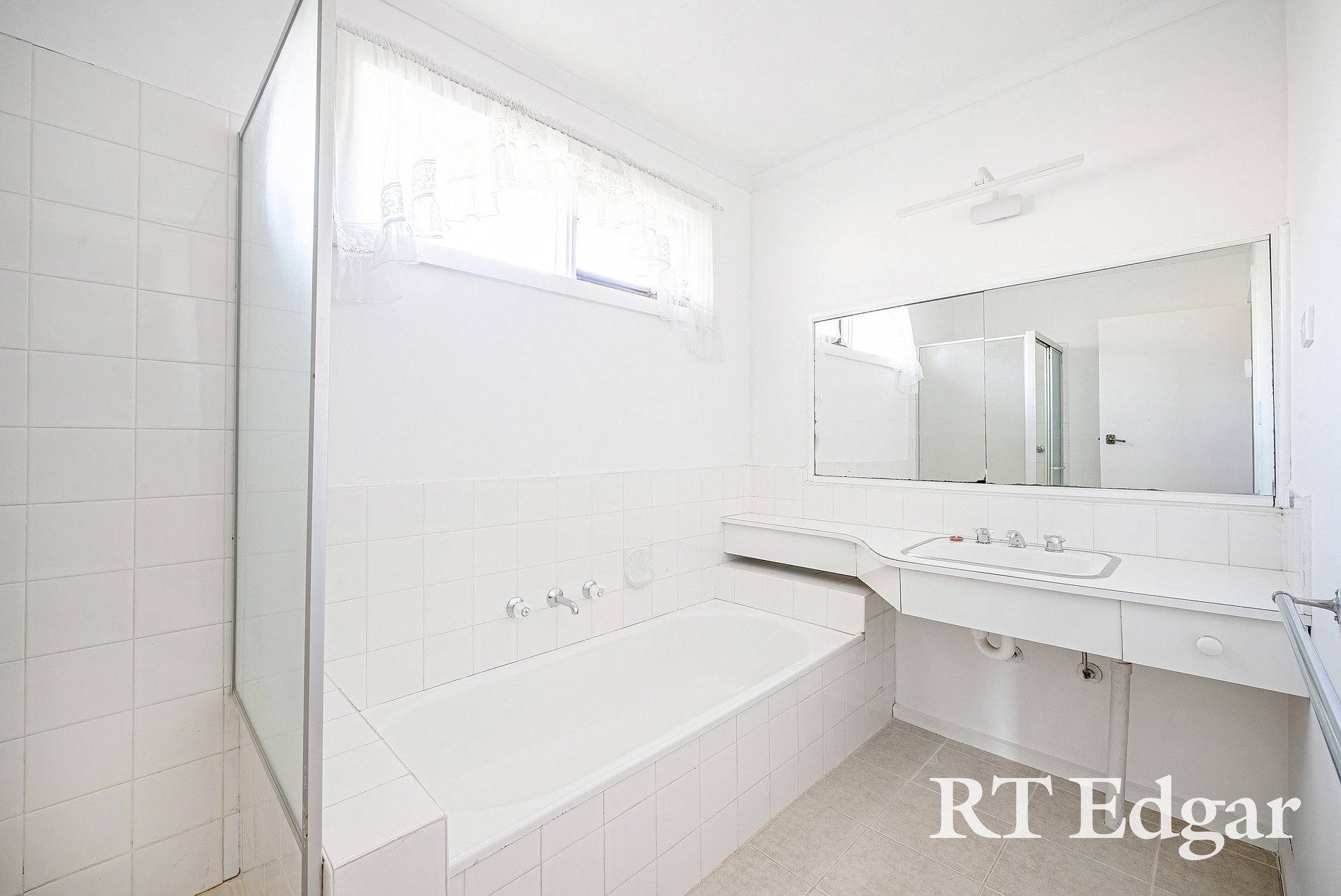 Property Gallery Thumbnail 6