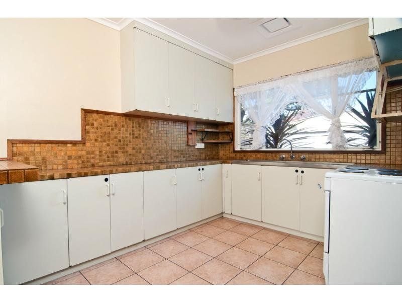 54 Brook Drive, Altona image 2