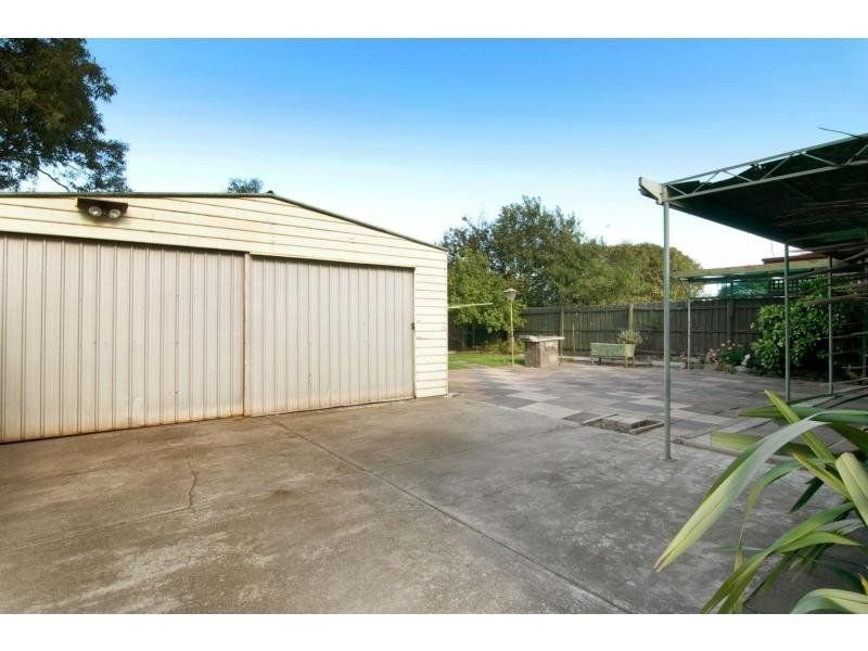 54 Brook Drive, Altona image 5