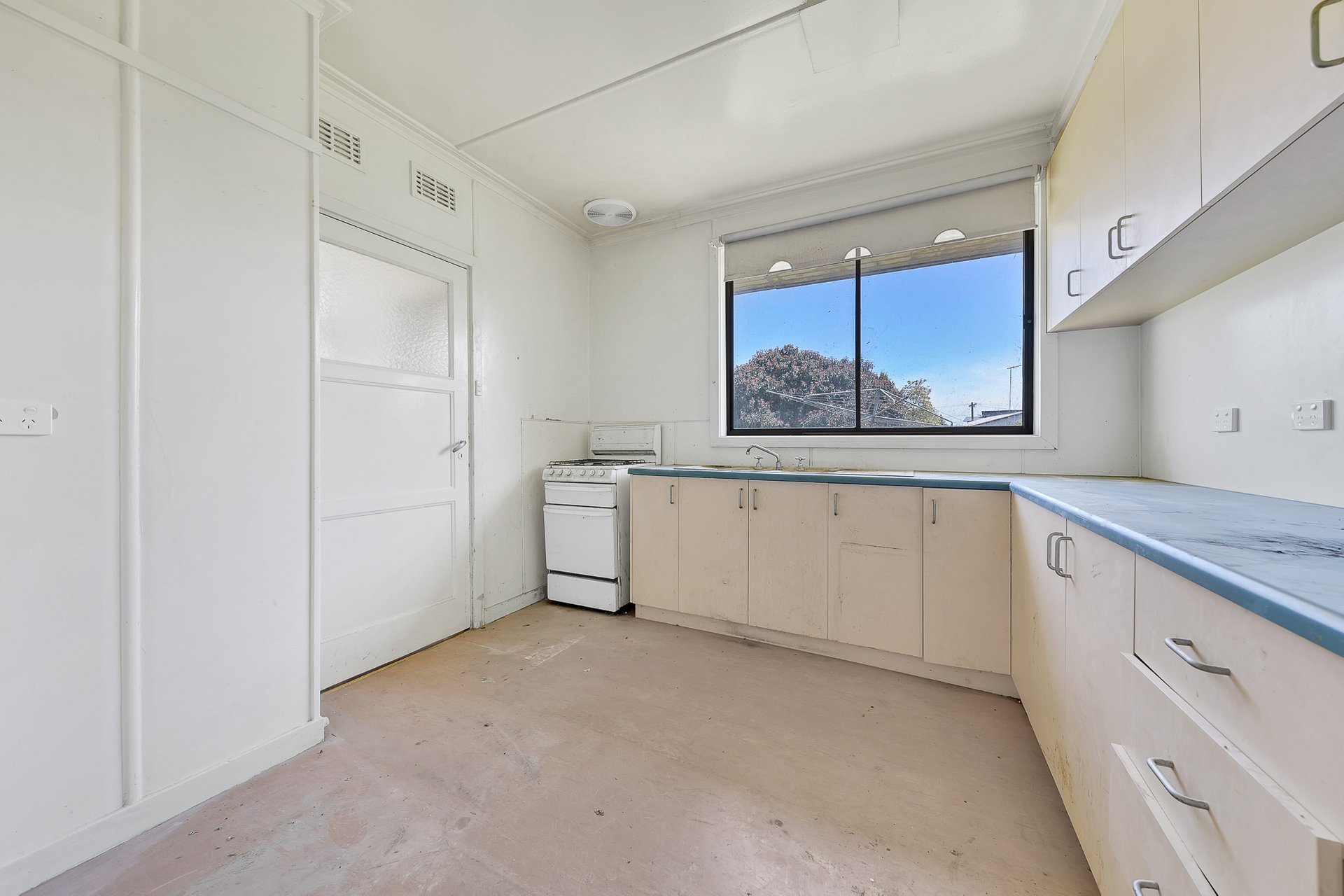 54 Camellia Crescent, Norlane image 3