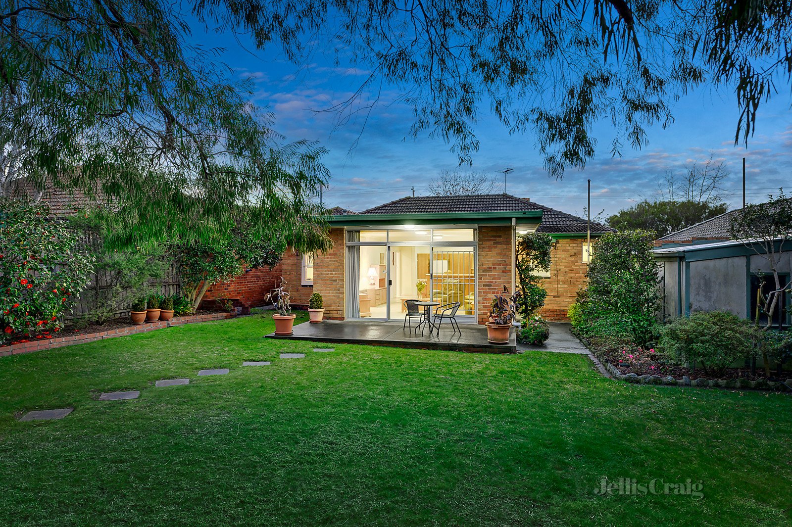 54 Chadstone Road, Malvern East image 5