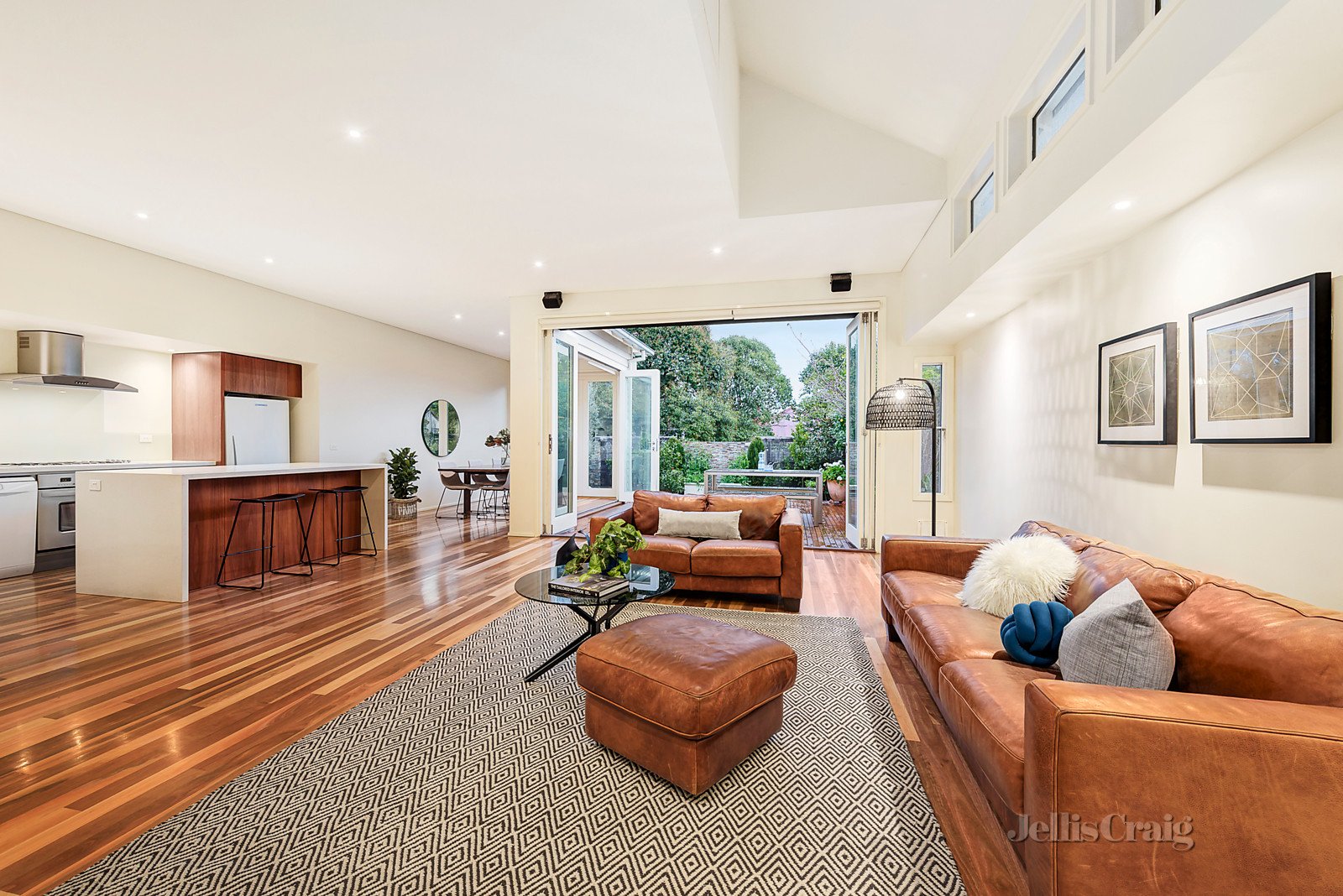 54 Croydon Road, Surrey Hills image 2