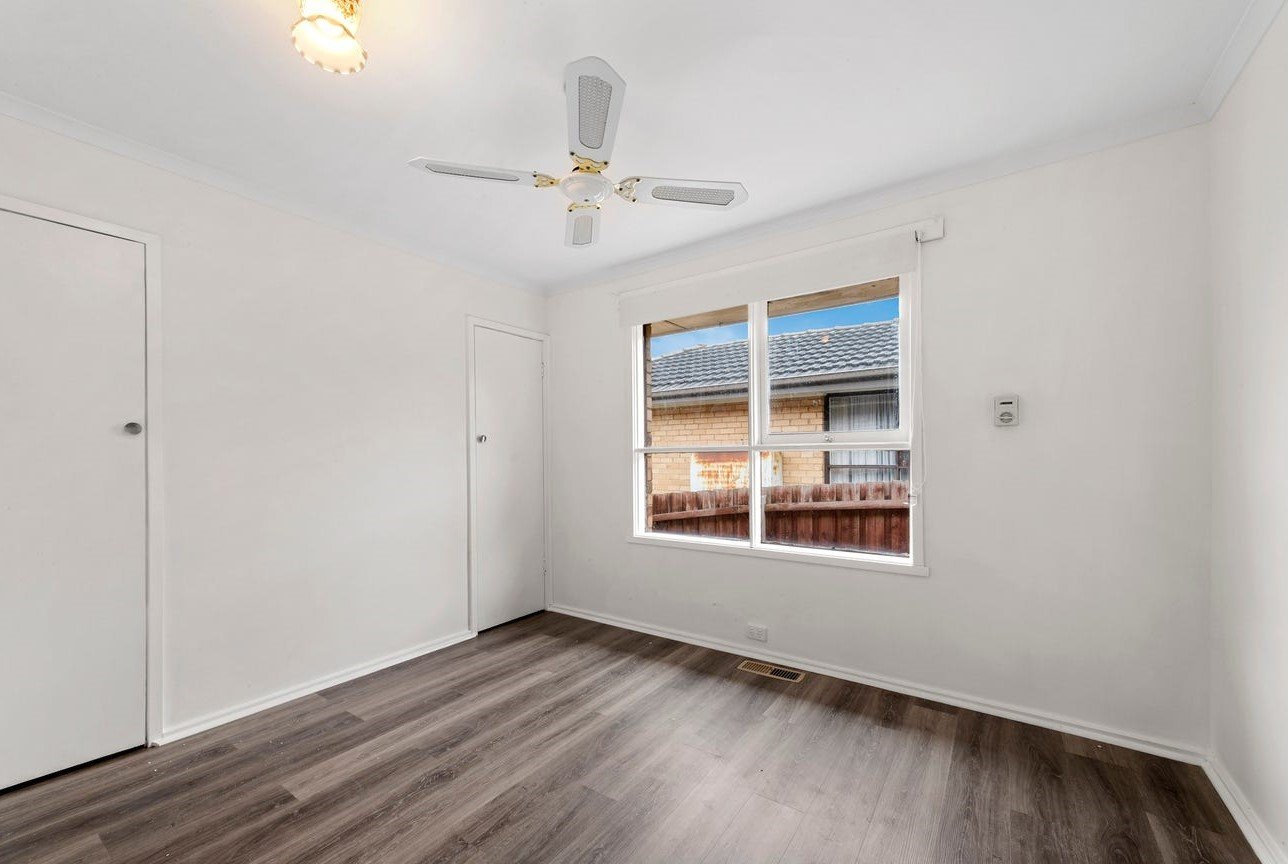 54 Croydondale Drive, Mooroolbark image 5