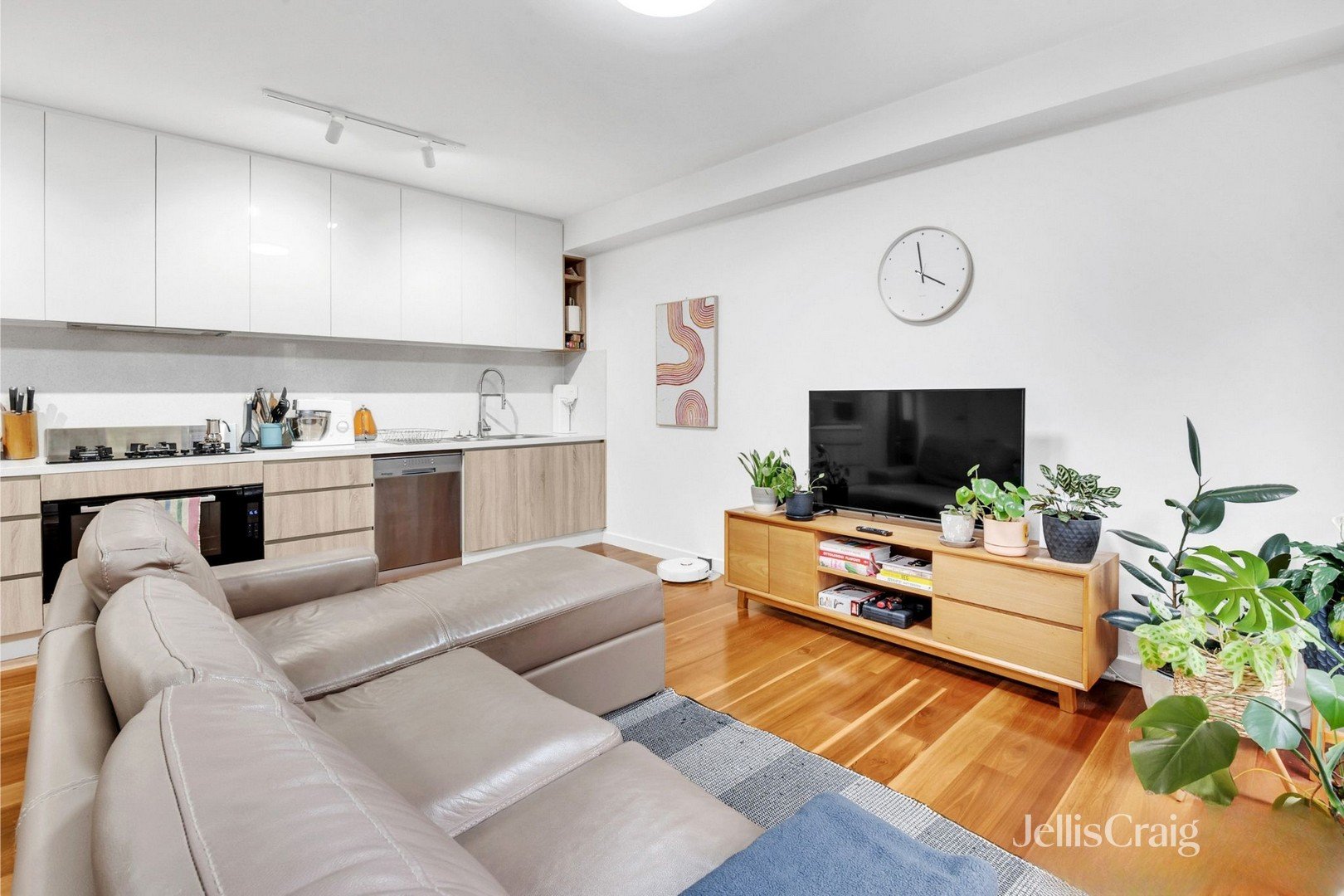 5/4 Cumming Street, Brunswick&nbsp;West image 2