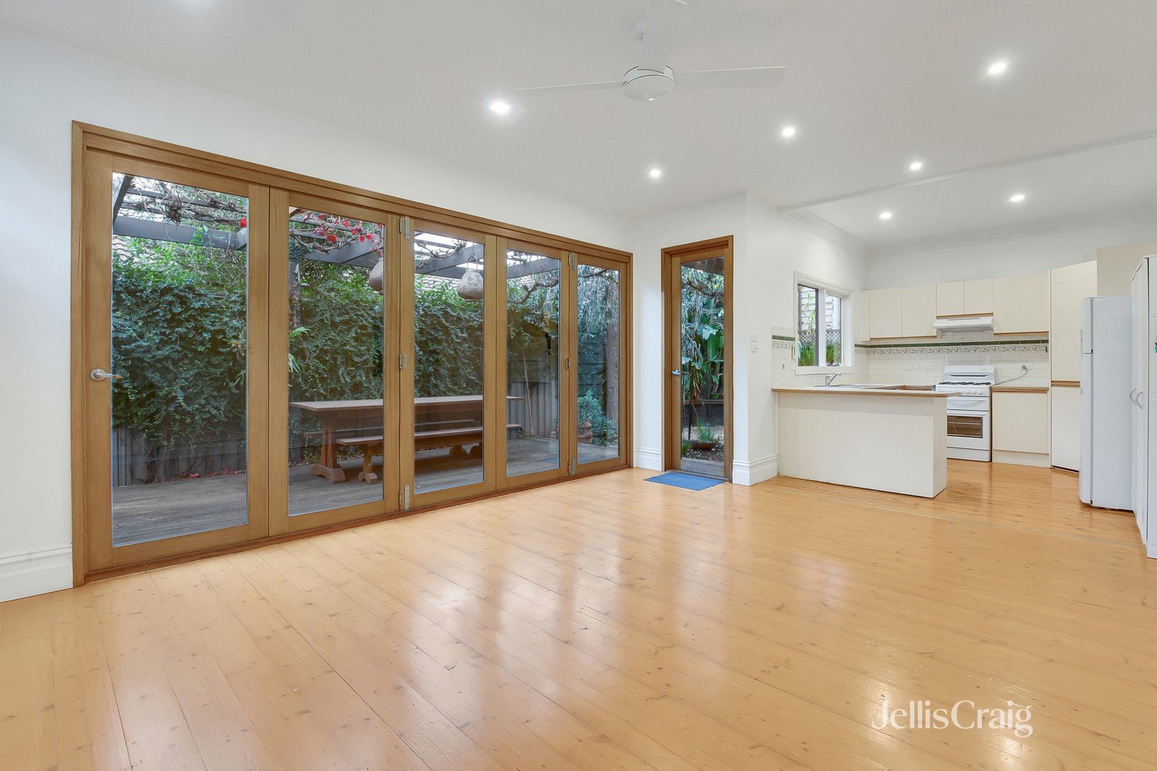 54 De Carle Street, Brunswick image 1