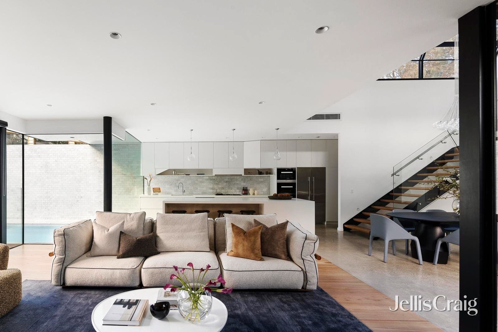 54 Derham Street, Port Melbourne image 6