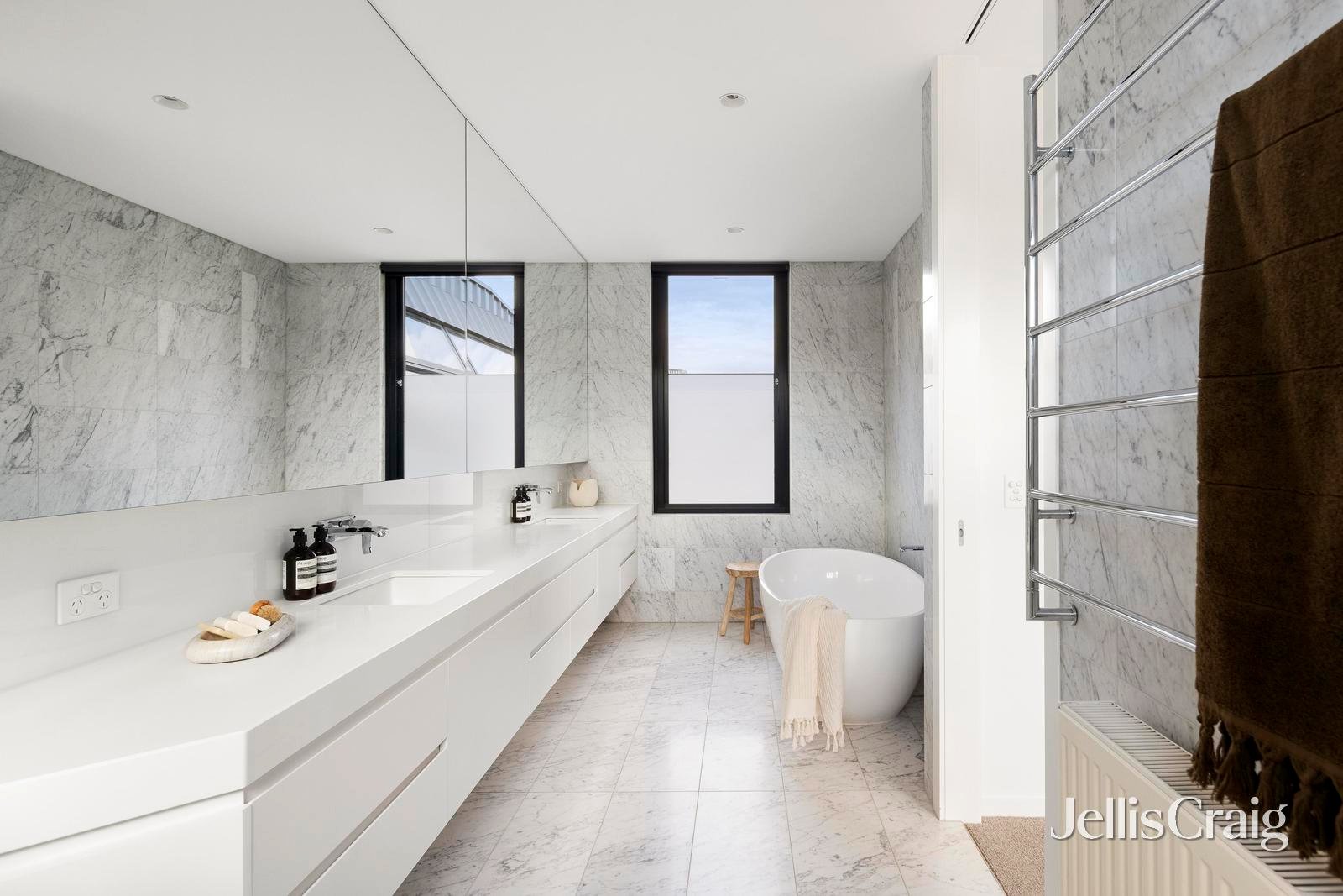 54 Derham Street, Port Melbourne image 25