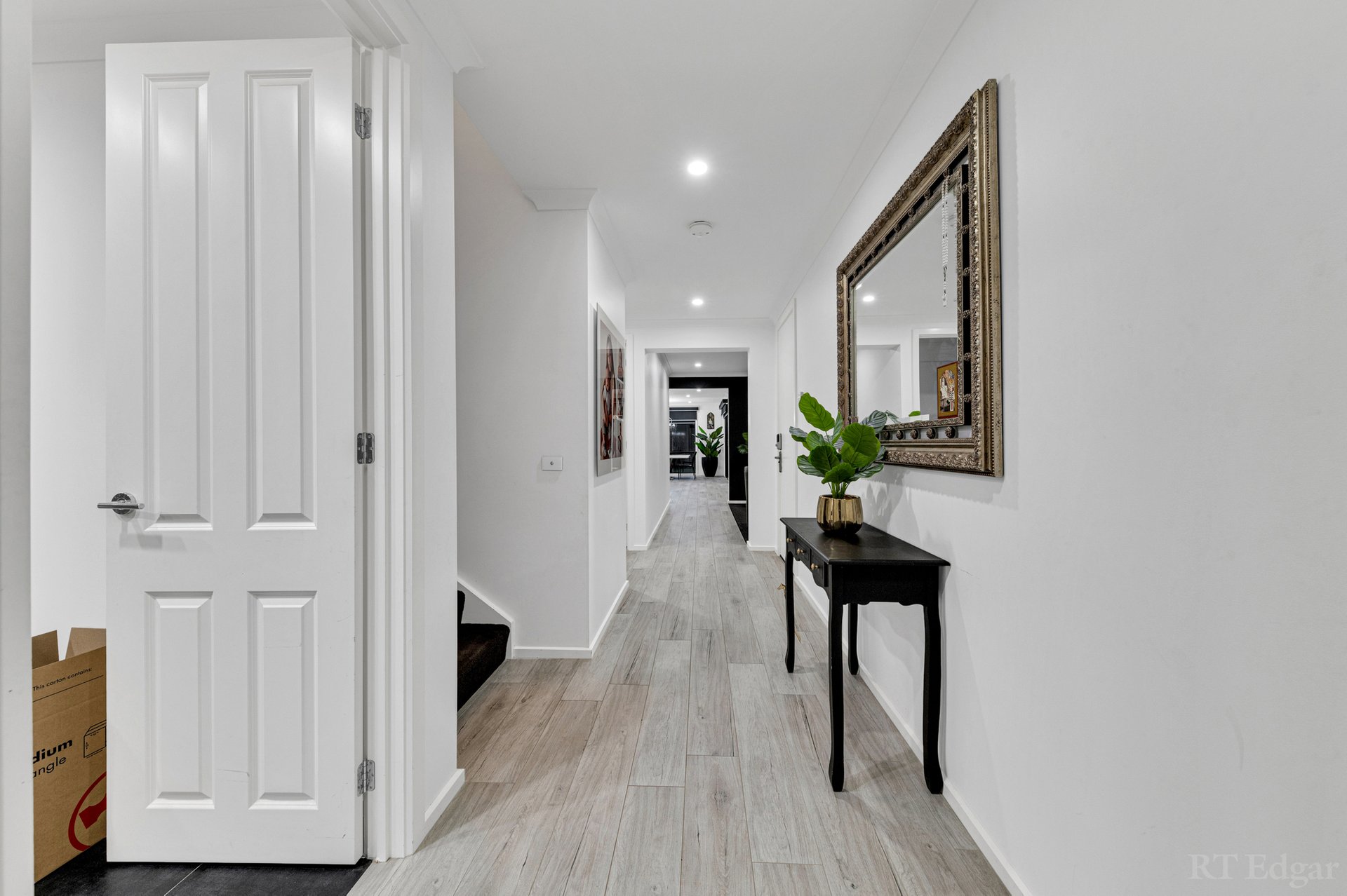 Property Gallery Thumbnail 5
