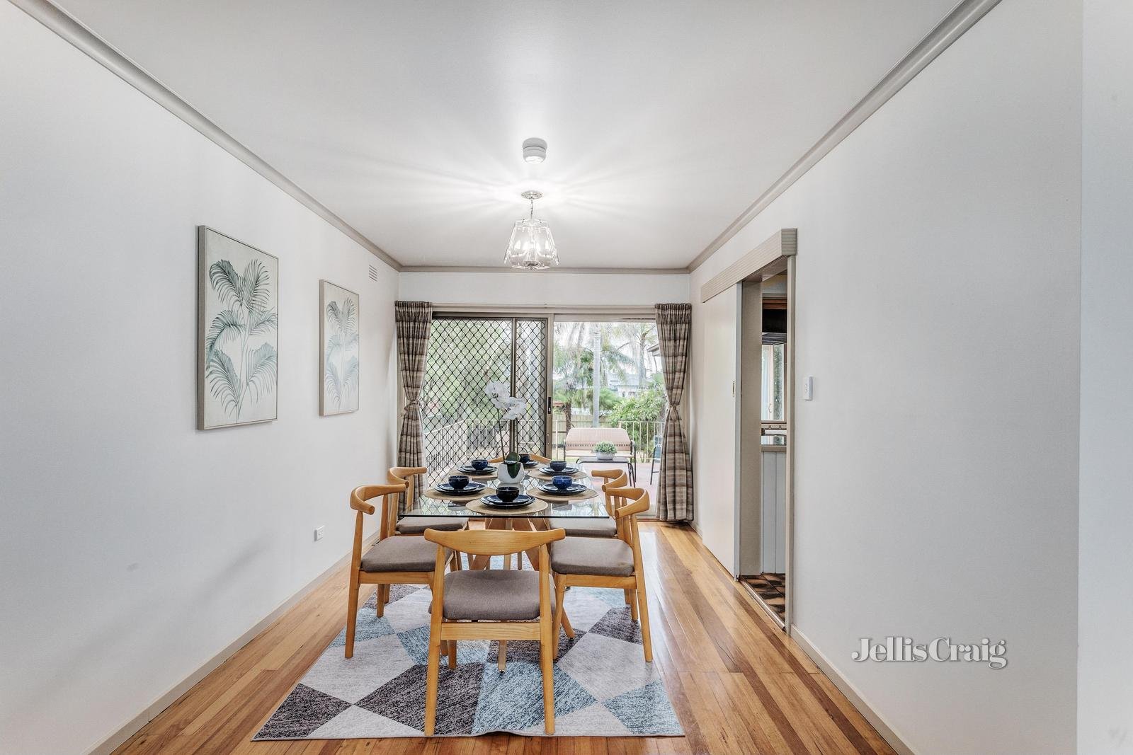 54 Glen Tower Drive, Glen Waverley image 6