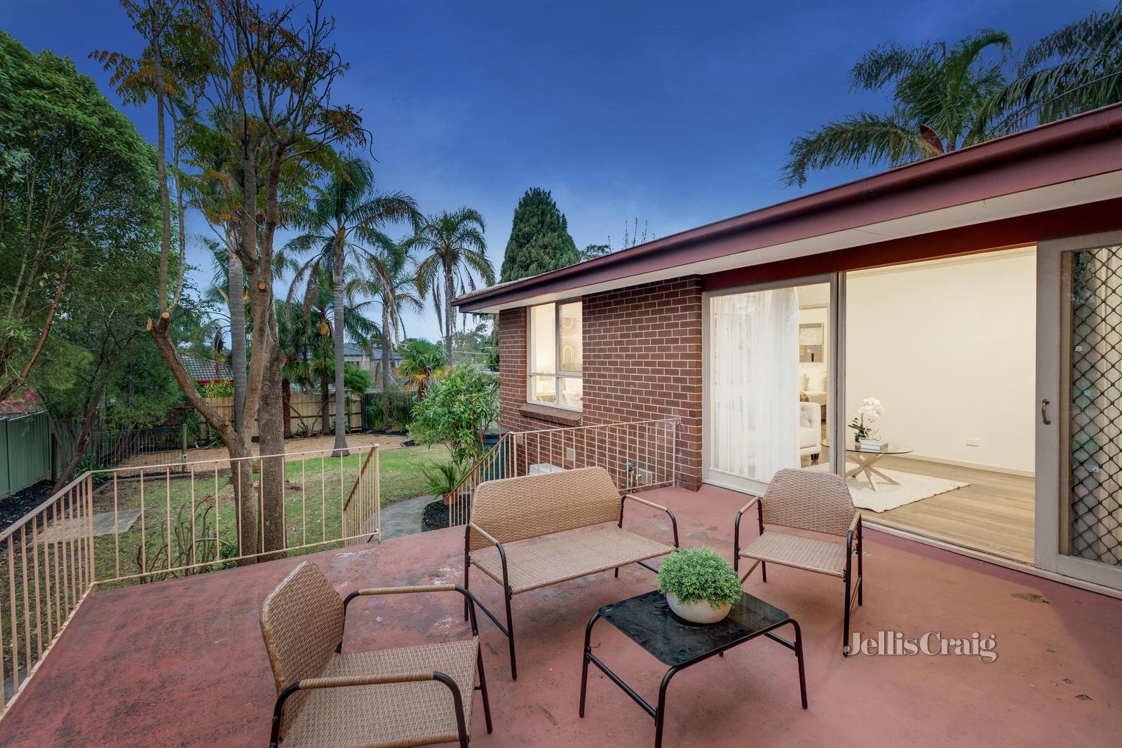 54 Glen Tower Drive, Glen Waverley image 10