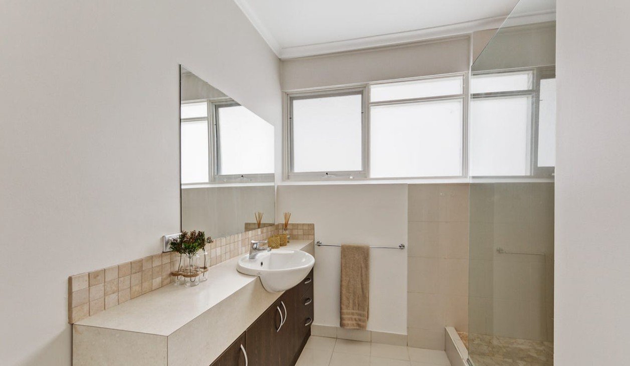 5/4 Hill Street, Hawthorn image 6