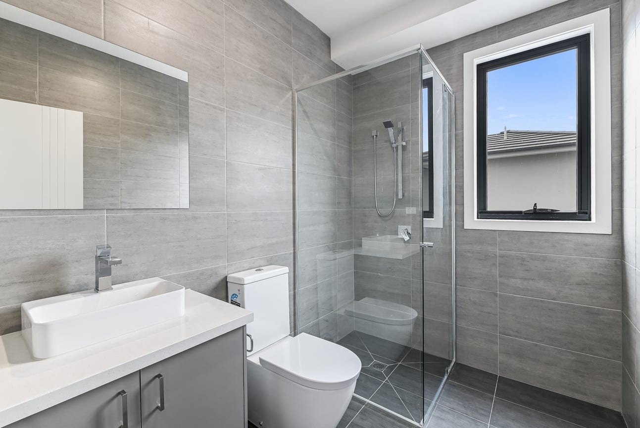 5/4 Hillside Street, Springvale image 5
