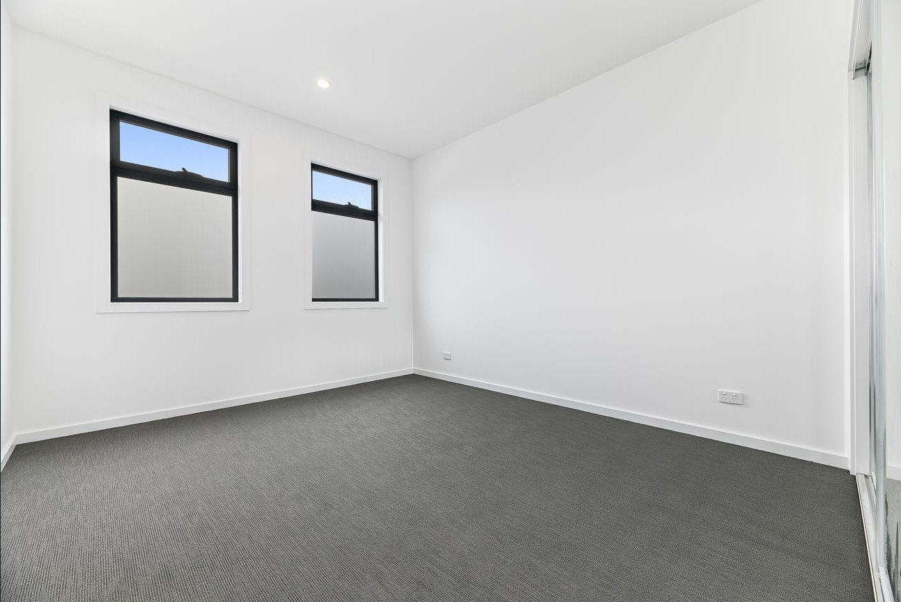 5/4 Hillside Street, Springvale image 4