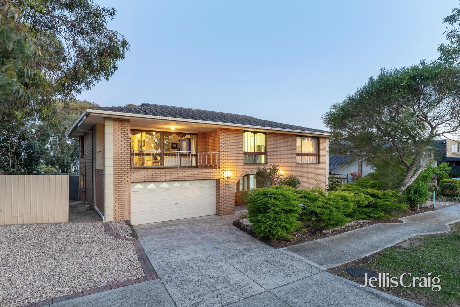 54 Jacqueline Road, Bundoora image 1