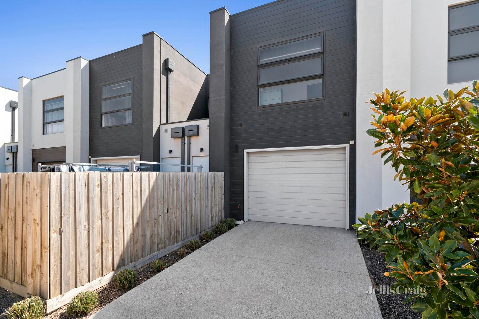 54 Jetty Road, Werribee South image 12