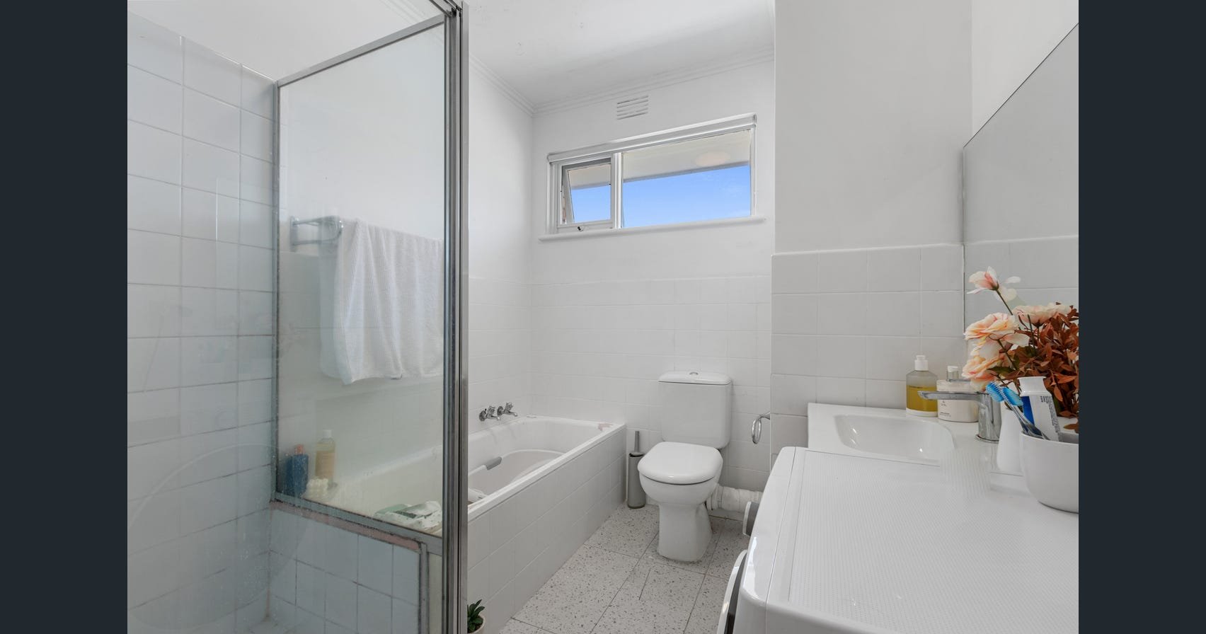 5/4 Langford Street, Surrey&nbsp;Hills image 5