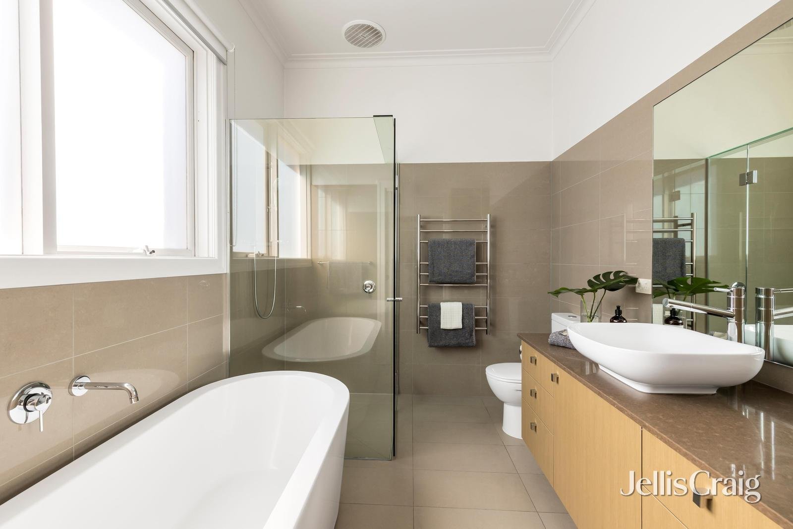 54 Maitland Street, Glen Iris image 11