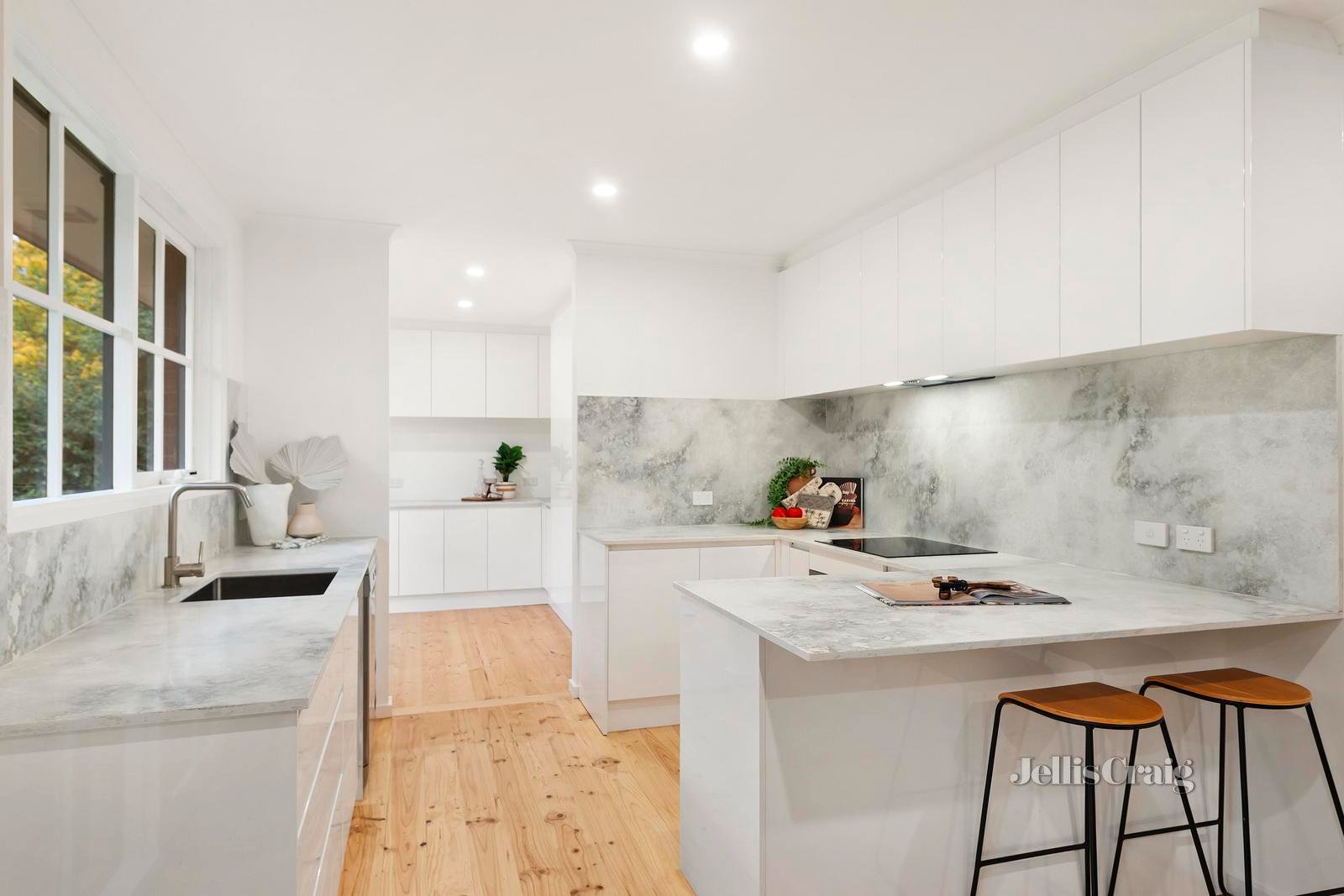 54 Mt Dandenong Road, Croydon image 7