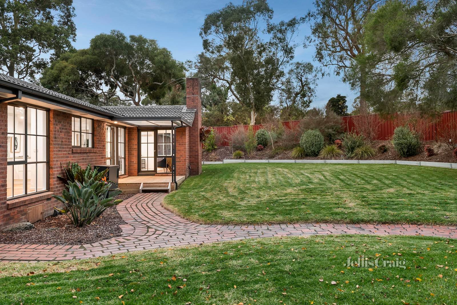 54 Mt Dandenong Road, Croydon image 12