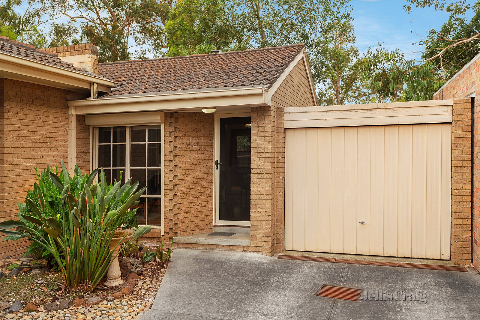 5/4 Nelson Street, Ringwood image 2