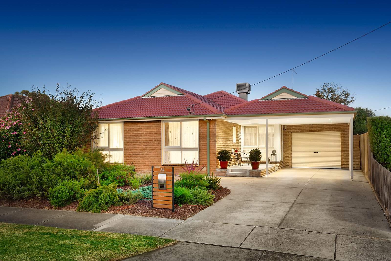 54 Norwood Drive, Keilor East VIC 3033