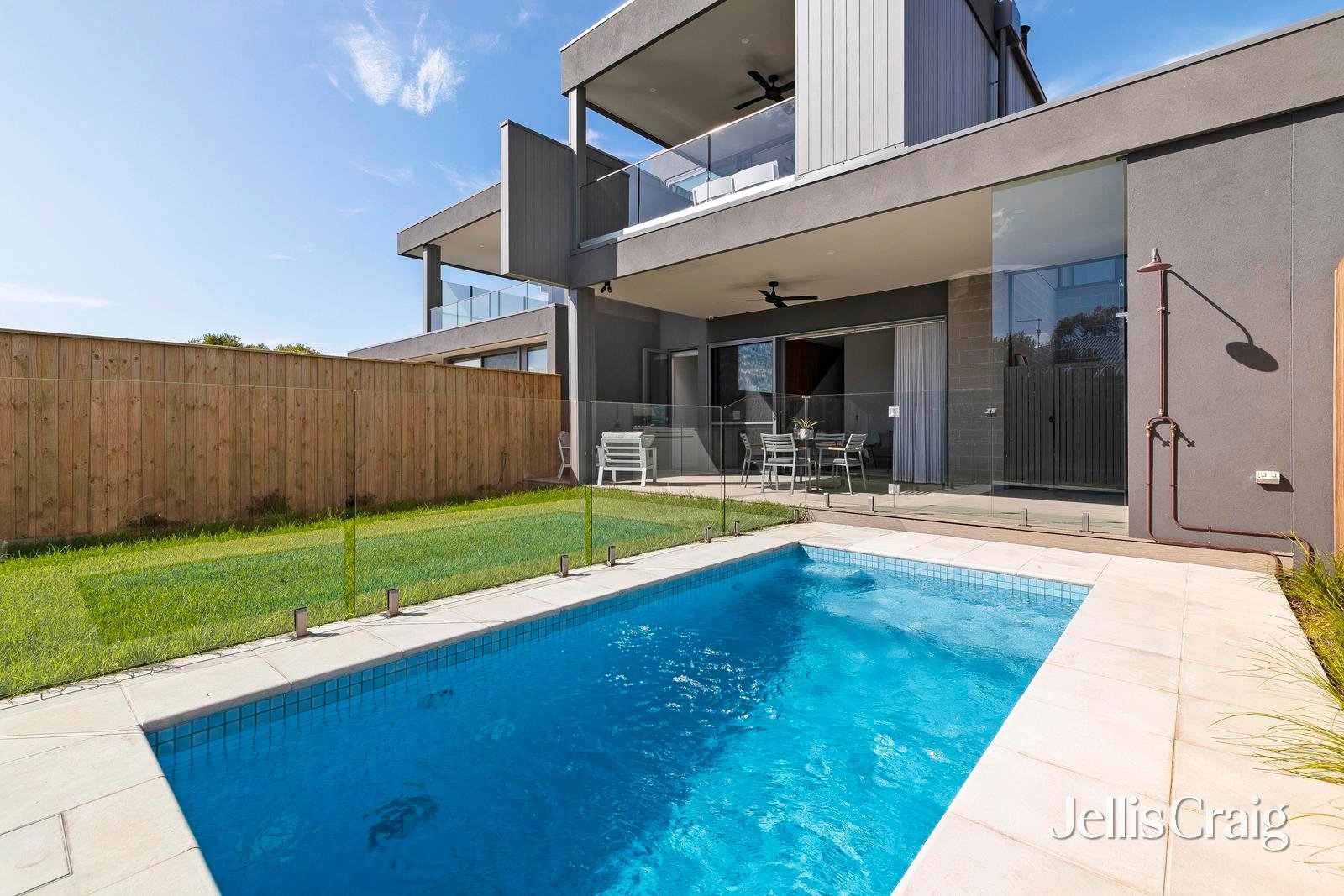 54 Ossett Street, Sorrento image 13