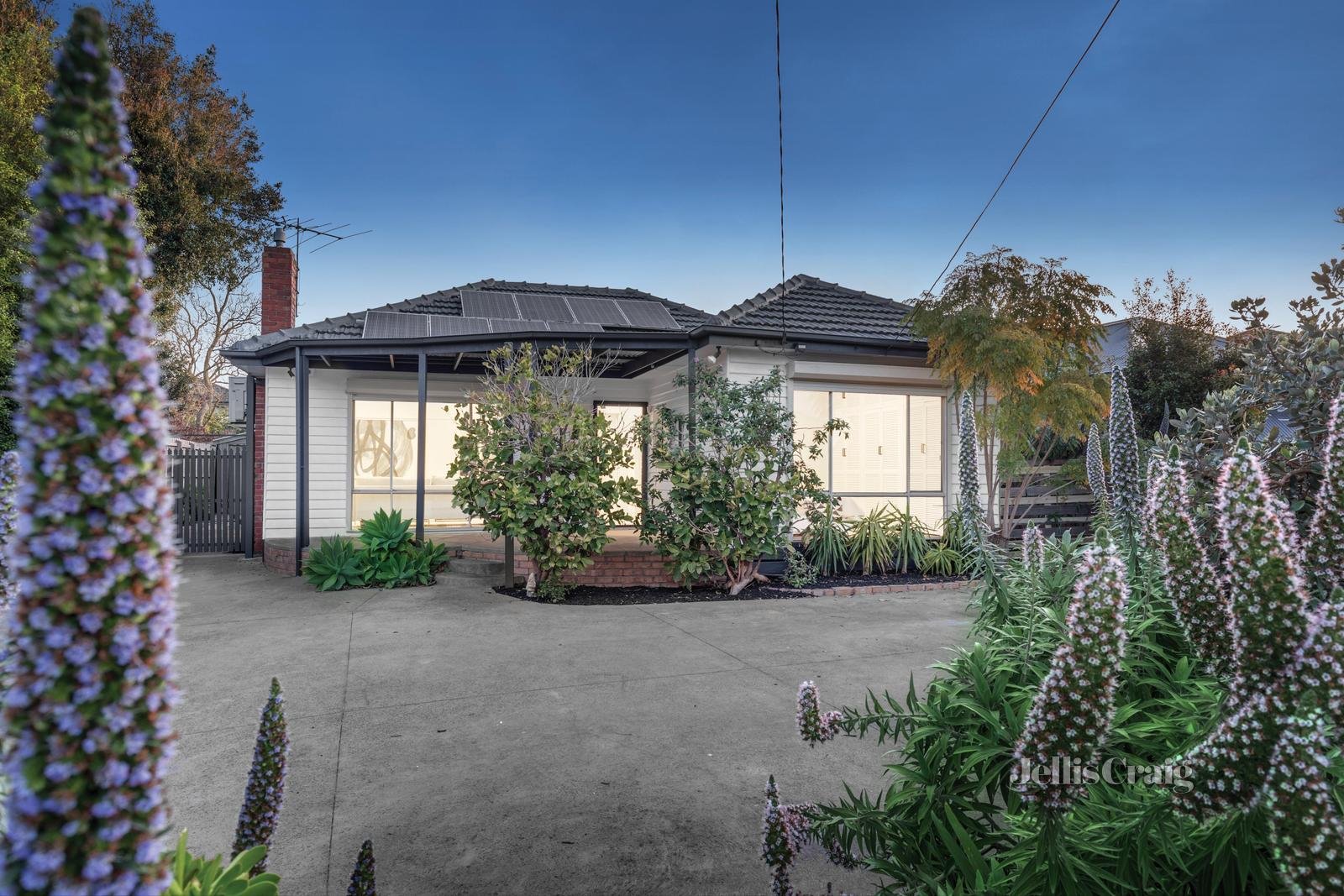 54 Parkmore Road, Bentleigh East image 1
