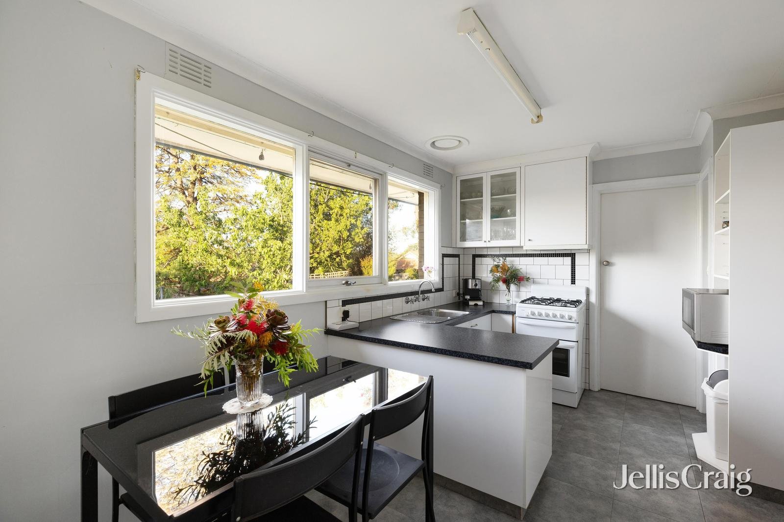 54 Plenty Lane, Greensborough image 8