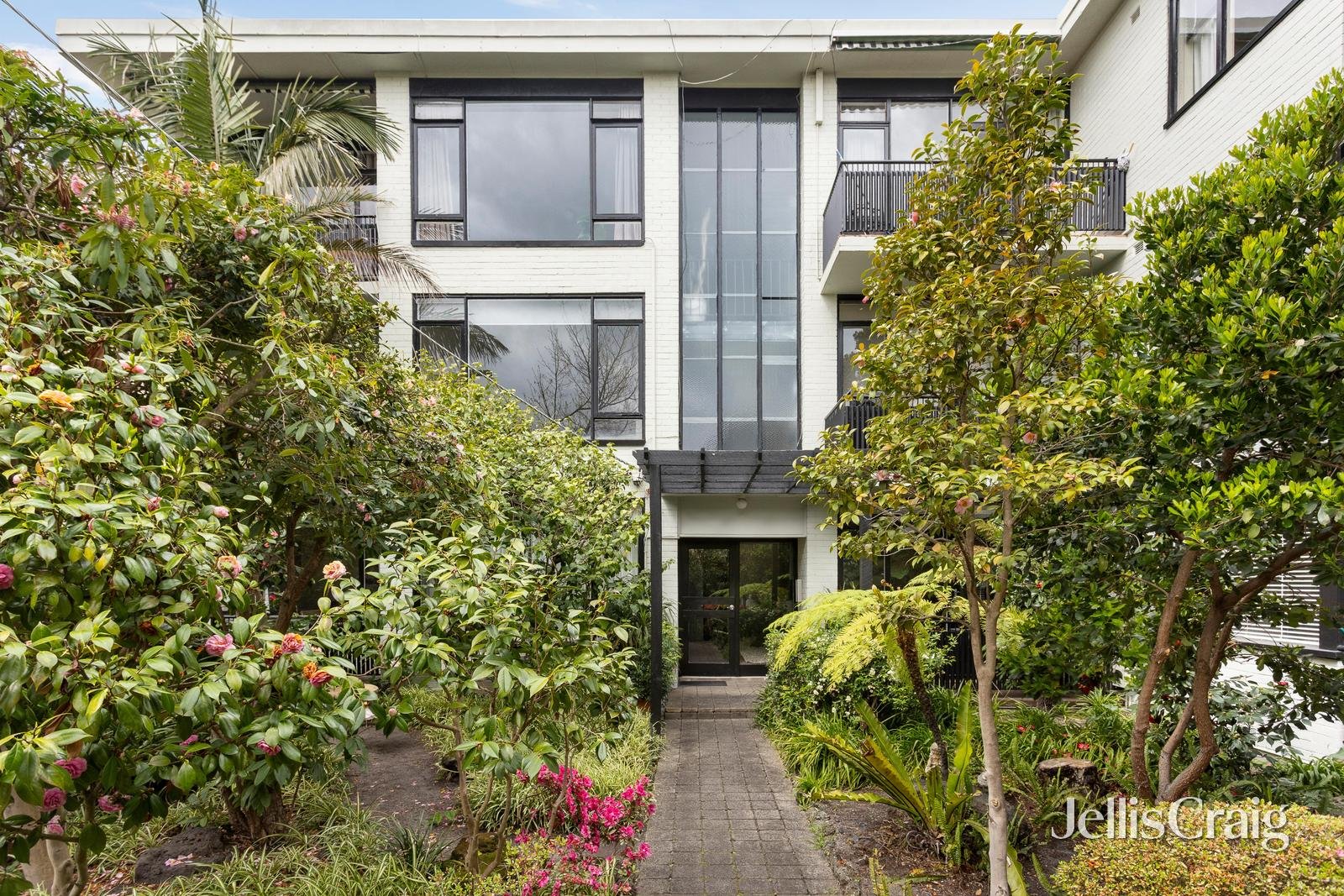 5/4 Rae Court, Prahran image 2