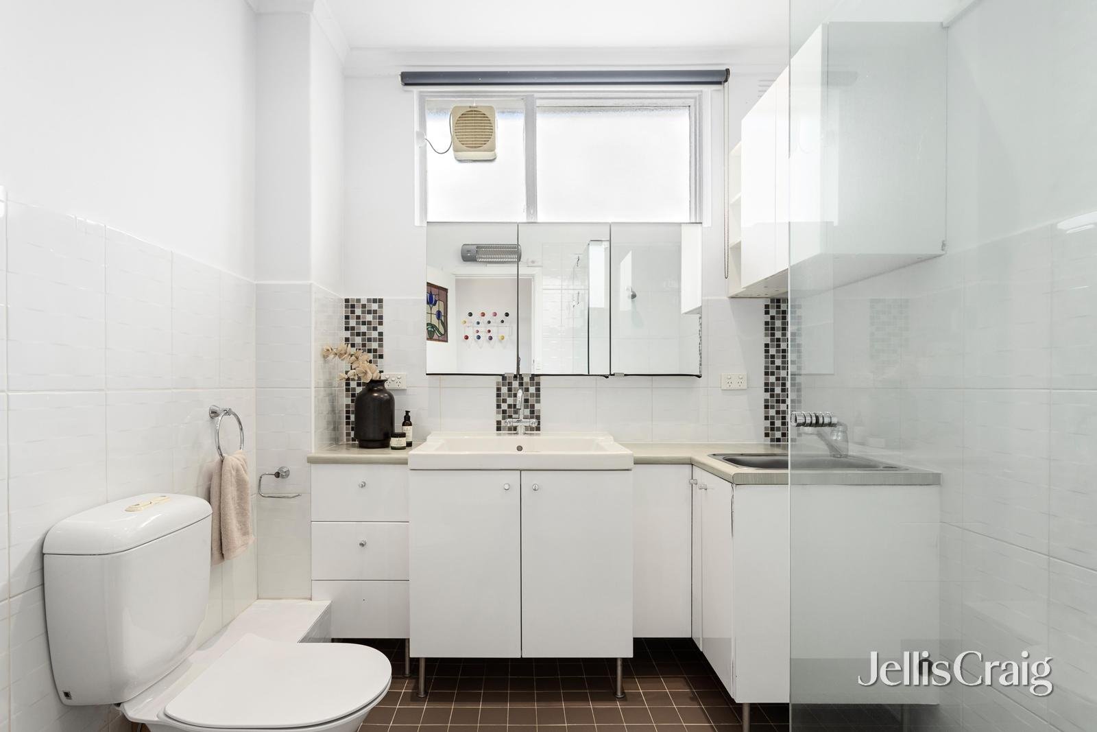 5/4 Rae Court, Prahran image 9