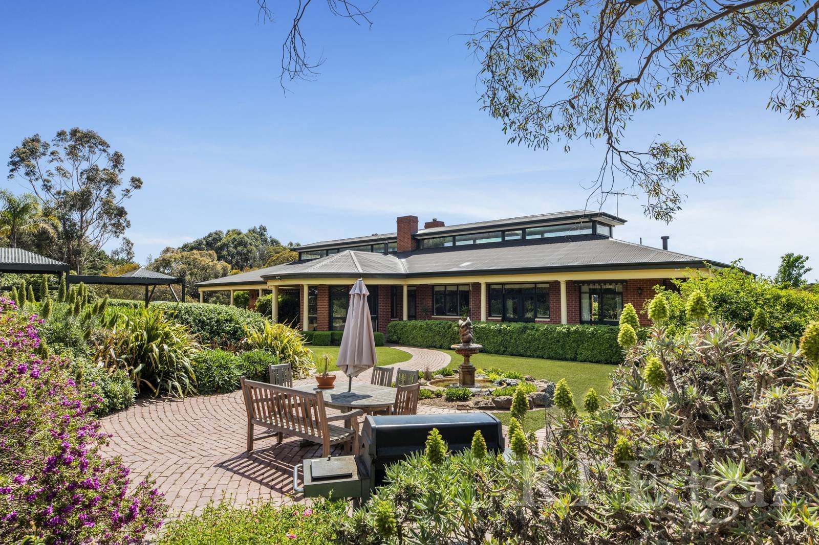 Property Gallery Thumbnail 13