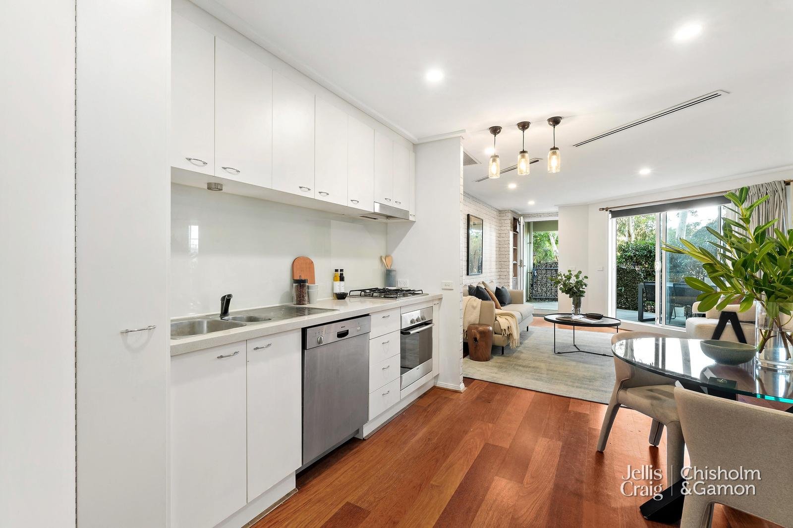 5/4 Seisman Place, Port Melbourne image 6