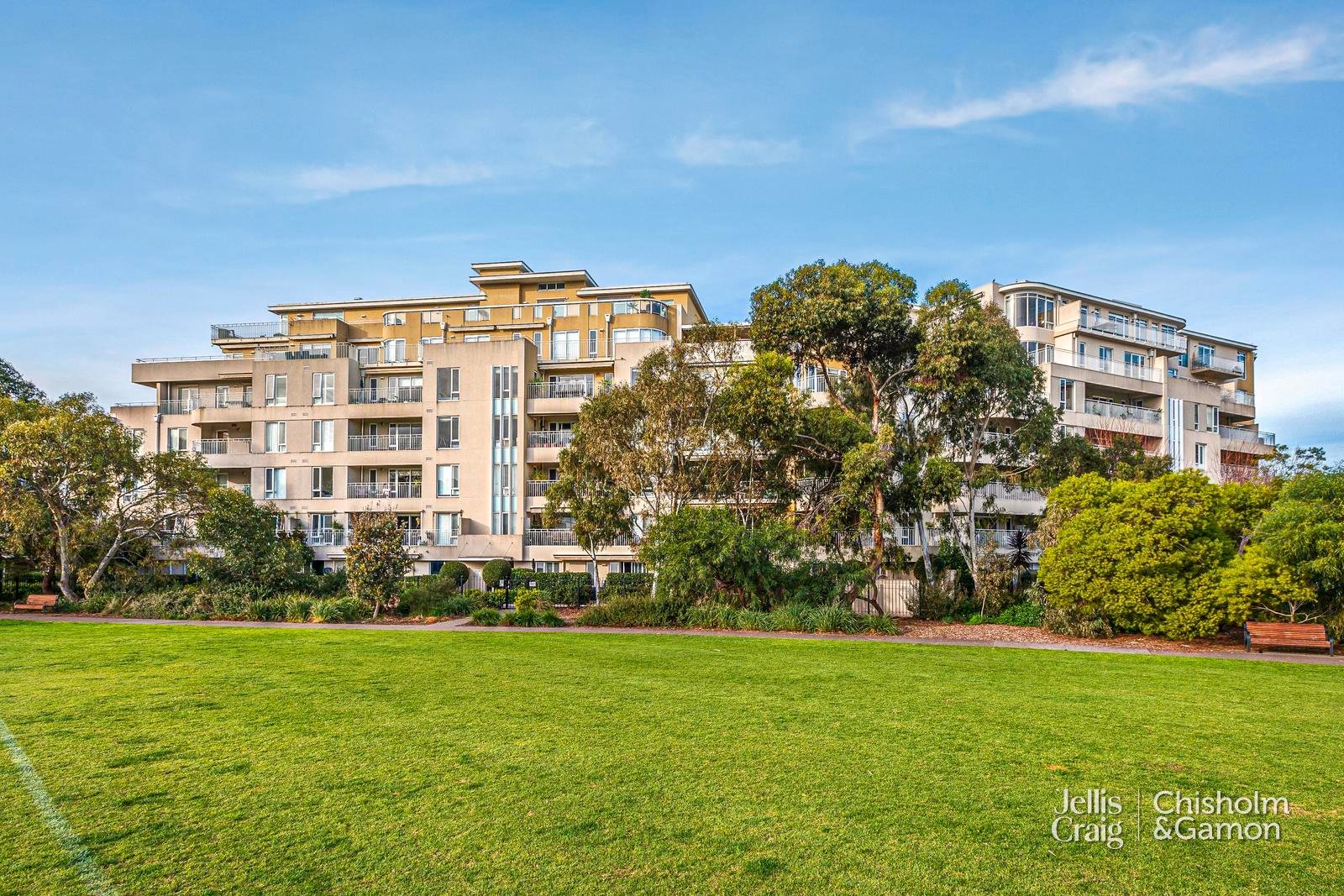 5/4 Seisman Place, Port Melbourne image 11