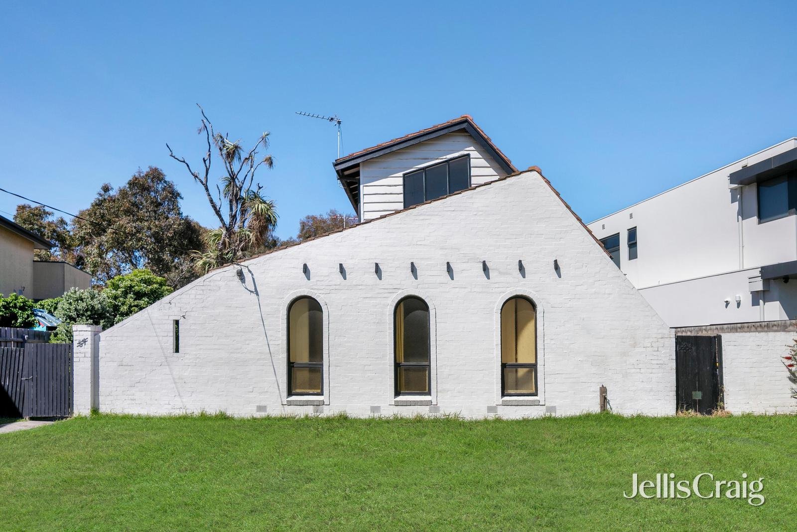 54 Tobruk Crescent, Williamstown image 1