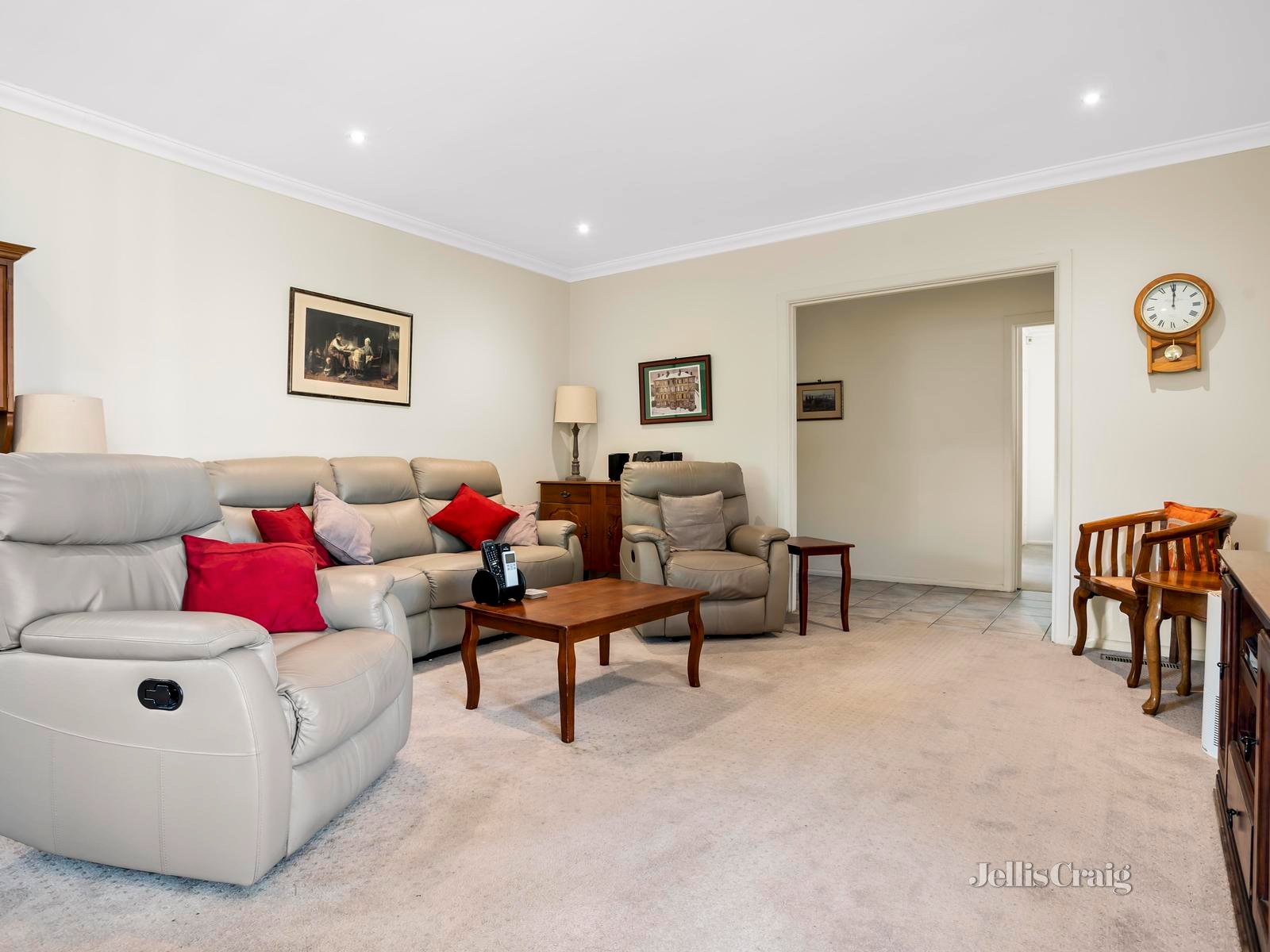 54 Tunstall Road, Donvale image 2