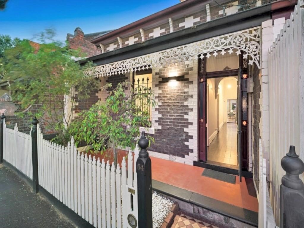 54 Upton Road, Windsor image 1