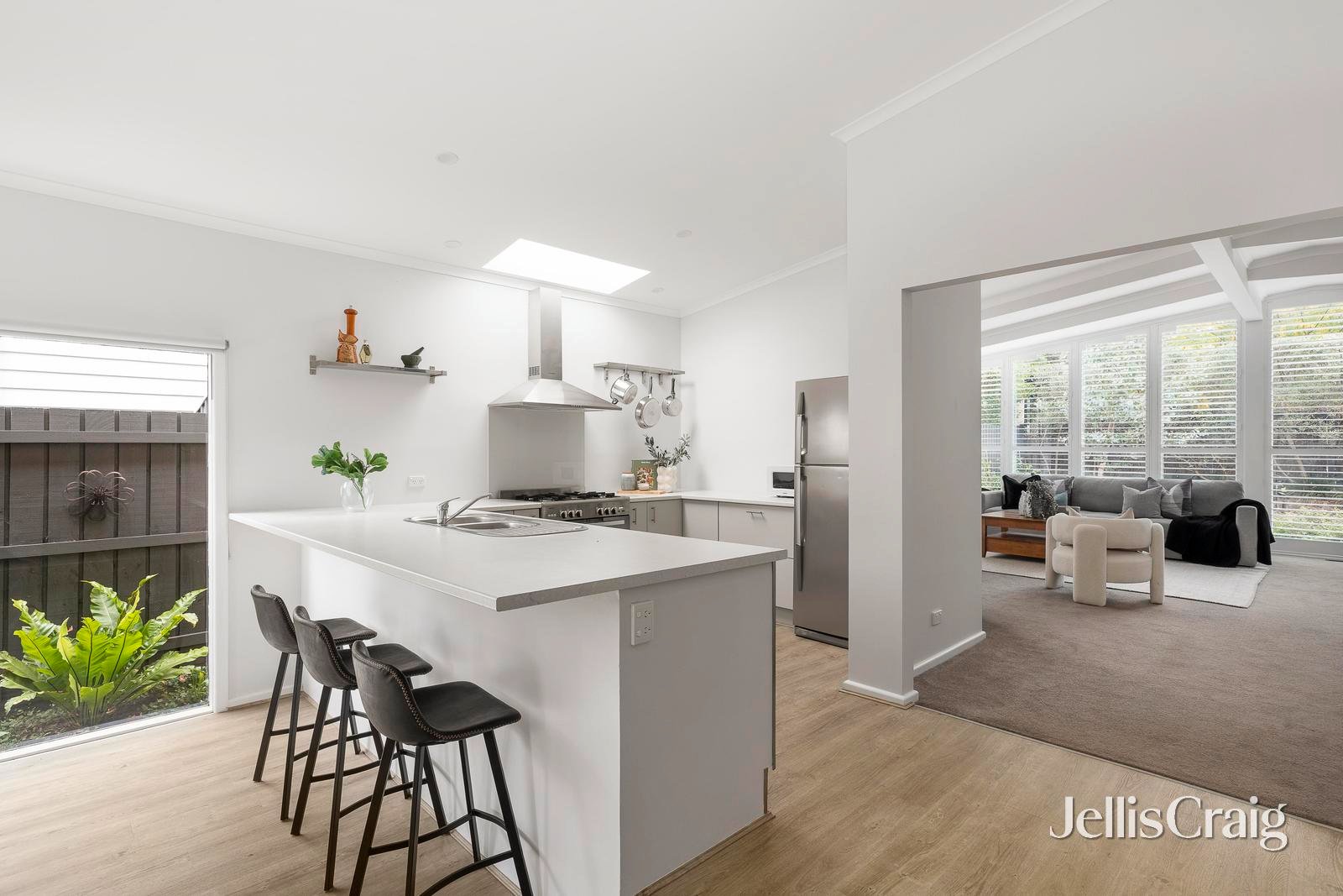 54 Weatherall Road, Cheltenham image 3