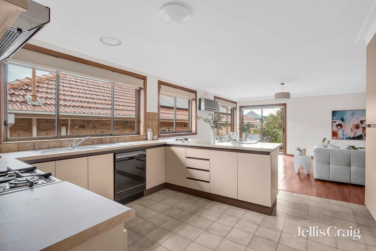 54 Whitby Street, Brunswick West image 5