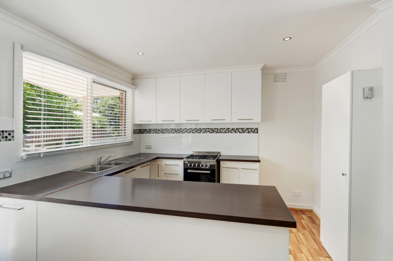 5/4 William Street, Ringwood image 4