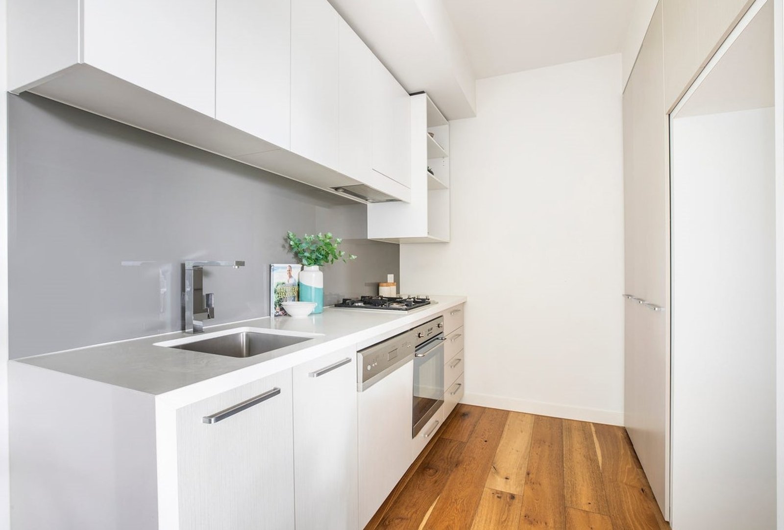 Property Gallery Thumbnail 3