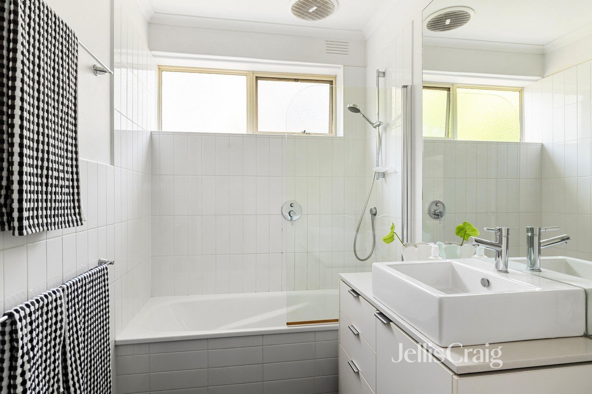 5/402 Toorak Road, Toorak image 6