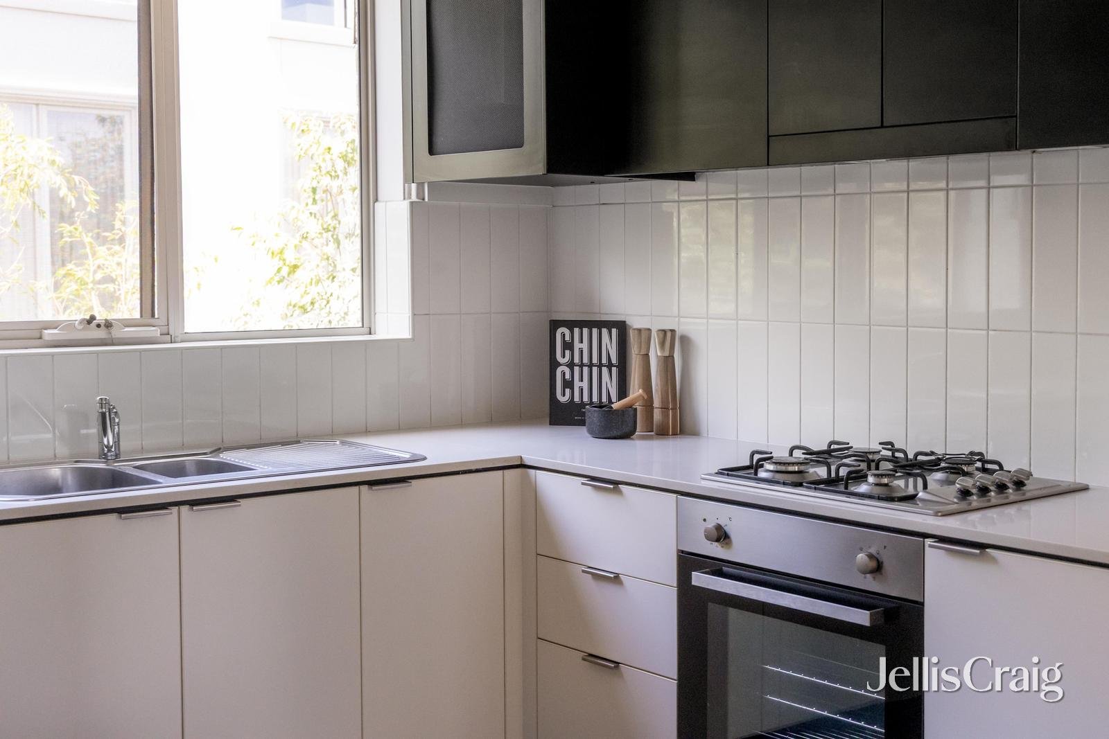 5/402 Toorak Road, Toorak image 6