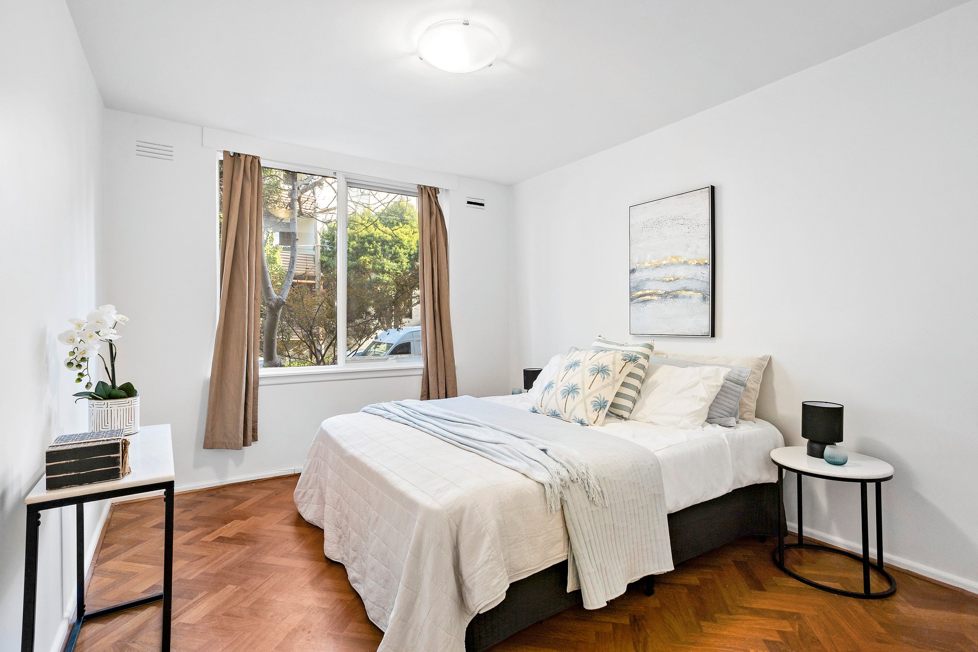 Property Gallery Thumbnail 7