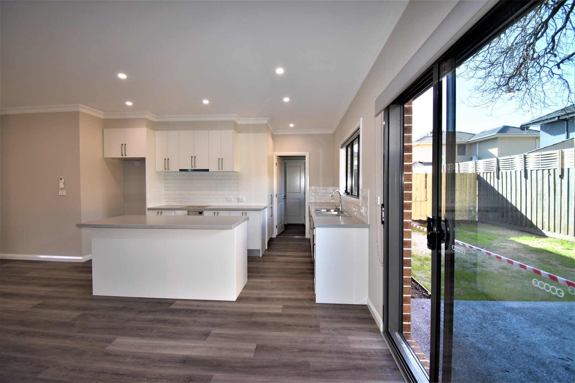 5/41 Elmhurst Road, Bayswater North image 3