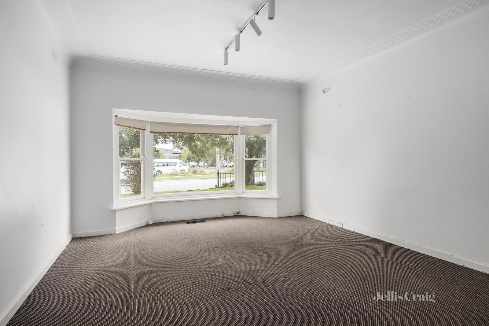 541 Middleborough Road, Box Hill North image 7