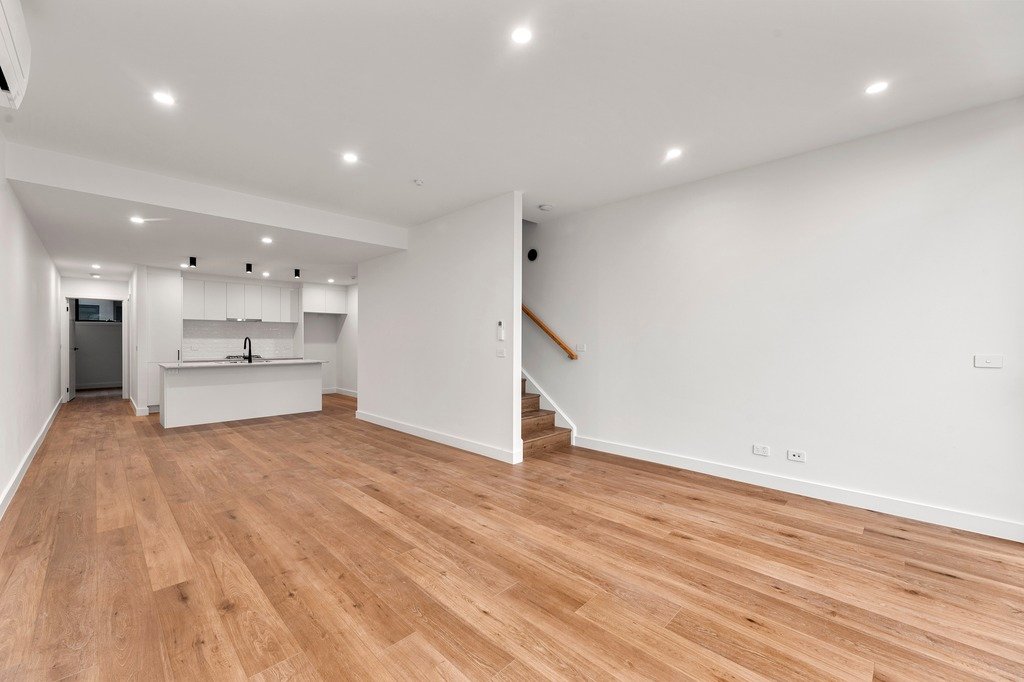 5/42-44 Crevelli Street, Reservoir image 2