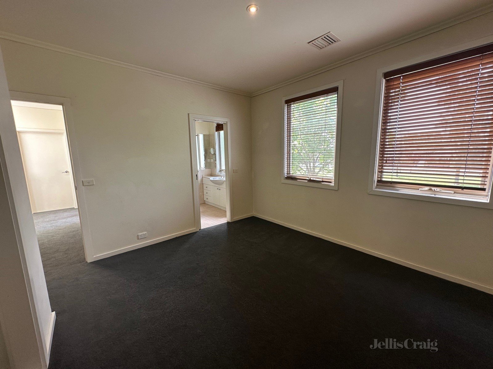 542 Park Street, Carlton North image 5