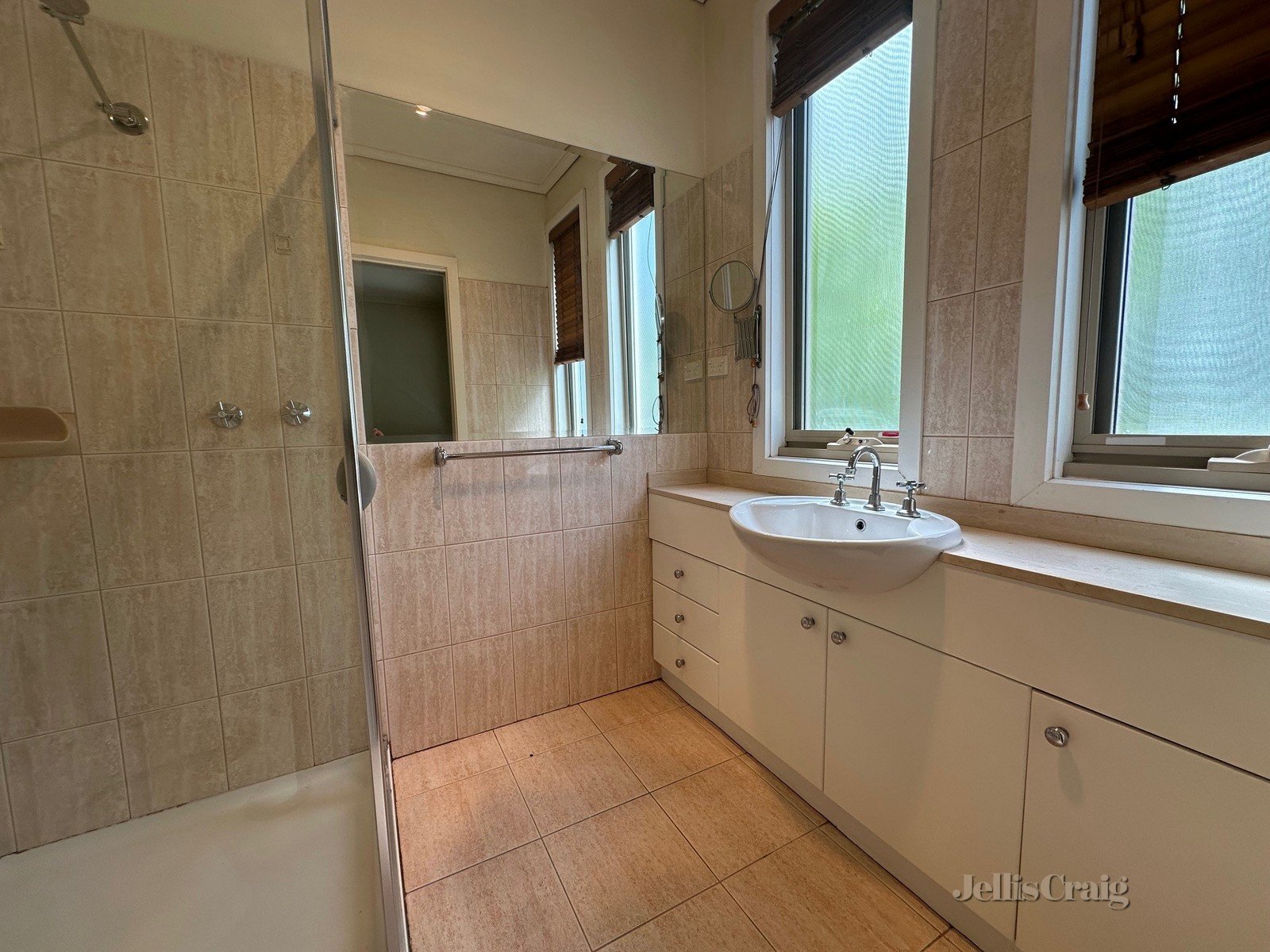 542 Park Street, Carlton North image 6